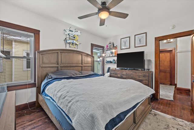 4418 N Bartlett AVENUE, Shorewood, WI 53211