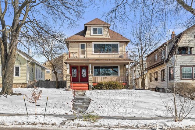 4418 N Bartlett AVENUE, Shorewood, WI 53211