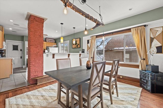 4418 N Bartlett AVENUE, Shorewood, WI 53211