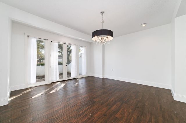 7655 S Braeswood Boulevard 5, Houston, TX 77071