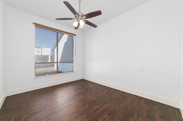 7655 S Braeswood Boulevard 5, Houston, TX 77071