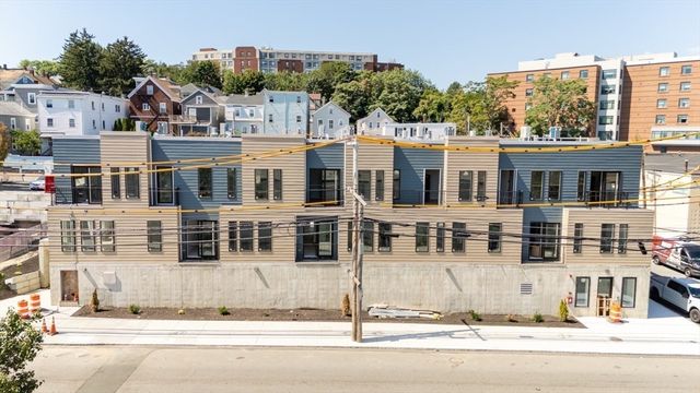 150 Williams 4, Chelsea, MA 02150