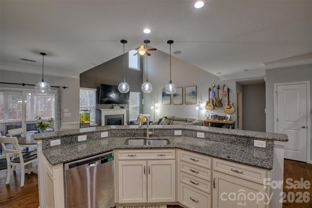 3078 Rhododendron Place, Lake Wylie, SC 29710