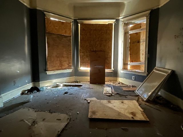 4908 S Indiana Avenue, Chicago, IL 60615