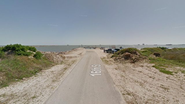 1206 Front Avenue, Port Bolivar, TX 77650