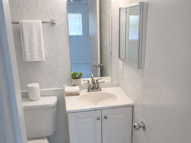 6611 Southpoint St Apt 128, San Antonio, TX 78229