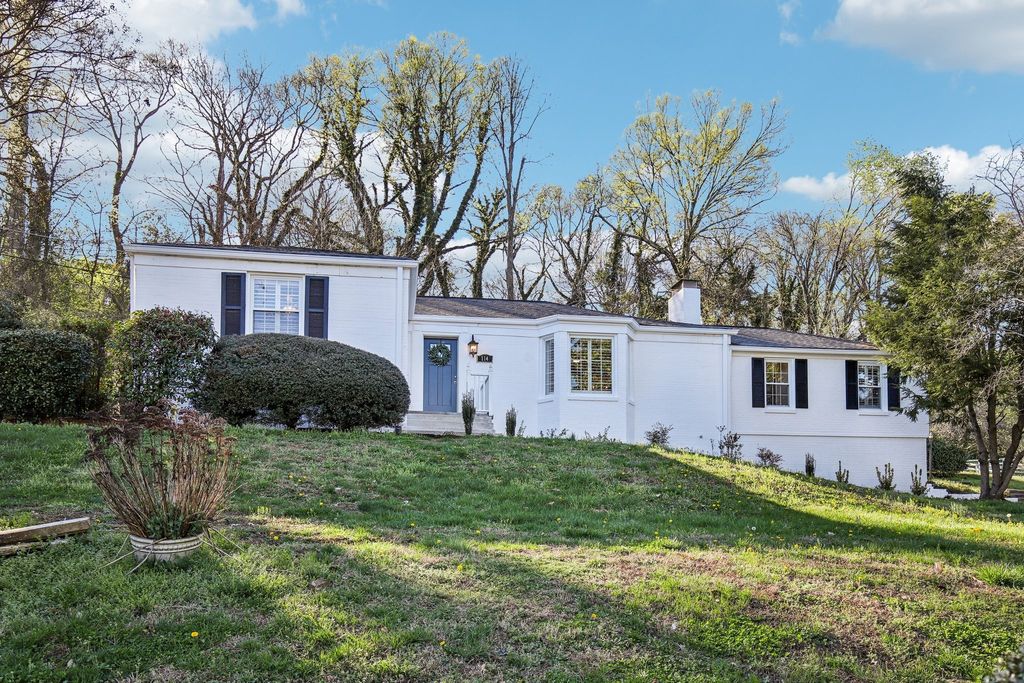 114 Fairview Dr, Mount Pleasant, TN 38474