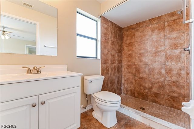 512 SW 27th TER, Cape Coral, FL 33914