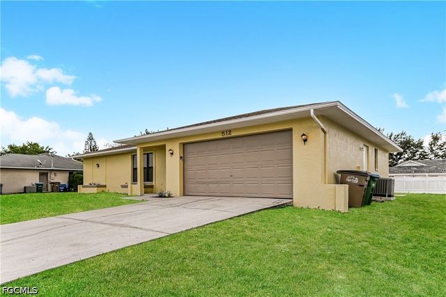 512 SW 27th TER, Cape Coral, FL 33914