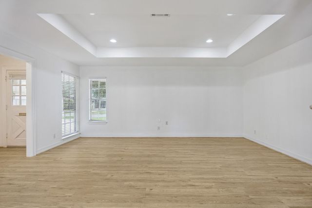 9418 Meadowbriar Lane, Houston, TX 77063