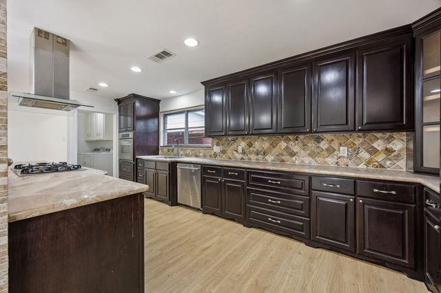 9418 Meadowbriar Lane, Houston, TX 77063
