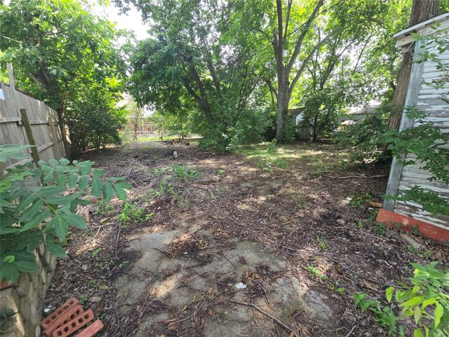 2610 Brandon Street, Dallas, TX 75211