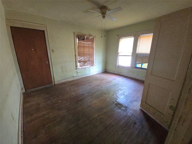 2610 Brandon Street, Dallas, TX 75211