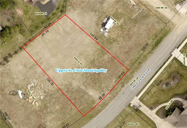 425 Forest Estates Dr, Upper St Clair, PA 15241