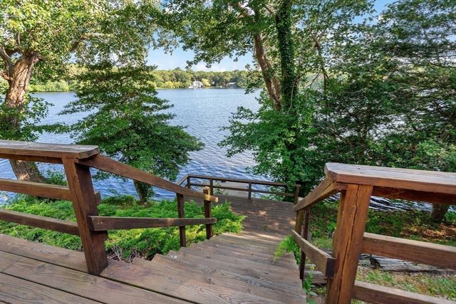 15 & 7 Scottsdale Road, Barnstable, MA 02632