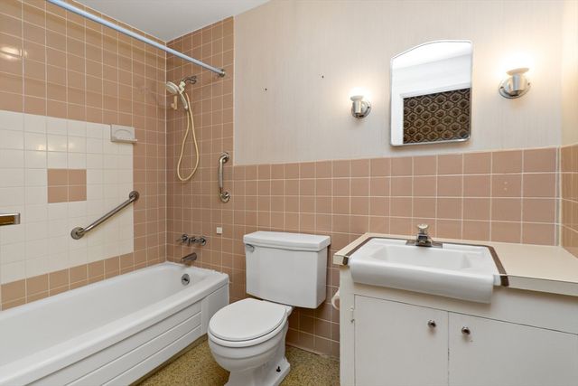 15 & 7 Scottsdale Road, Barnstable, MA 02632