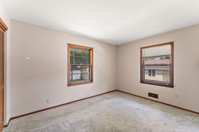 200 Rice Creek Boulevard NE, Fridley, MN 55432