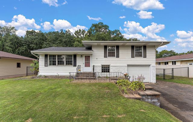 200 Rice Creek Boulevard NE, Fridley, MN 55432