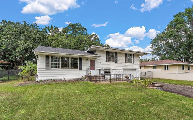 200 Rice Creek Boulevard NE, Fridley, MN 55432