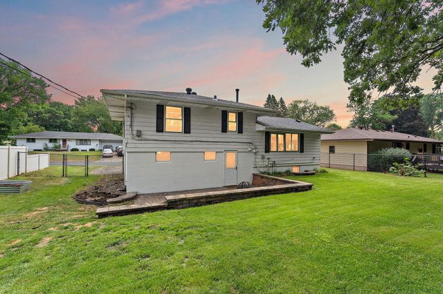 200 Rice Creek Boulevard NE, Fridley, MN 55432