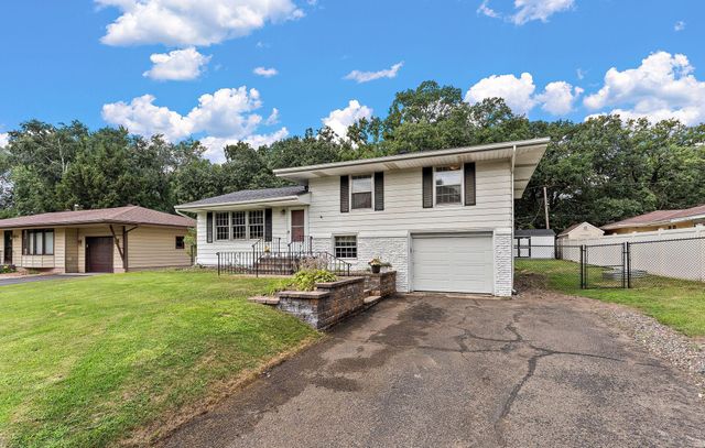 200 Rice Creek Boulevard NE, Fridley, MN 55432