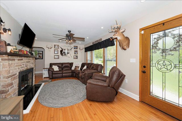 7117 BLUE MOUNTAIN RD, Thurmont, MD 21788