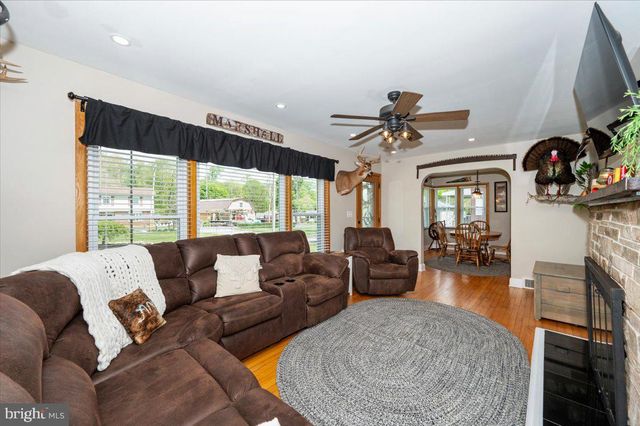7117 BLUE MOUNTAIN RD, Thurmont, MD 21788
