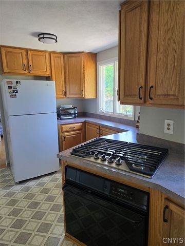 306 Helfer Lane, Manlius, NY 13116