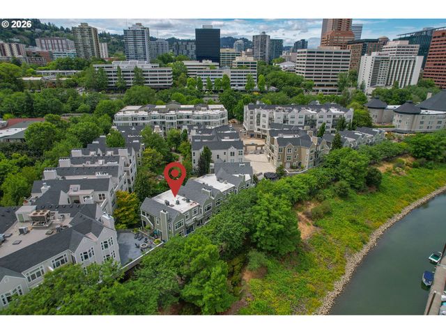 225 S MONTGOMERY St ES 2&5, Portland, OR 97201
