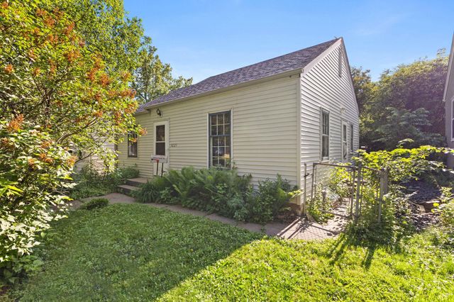 3227 Fillmore Street NE, Minneapolis, MN 55418