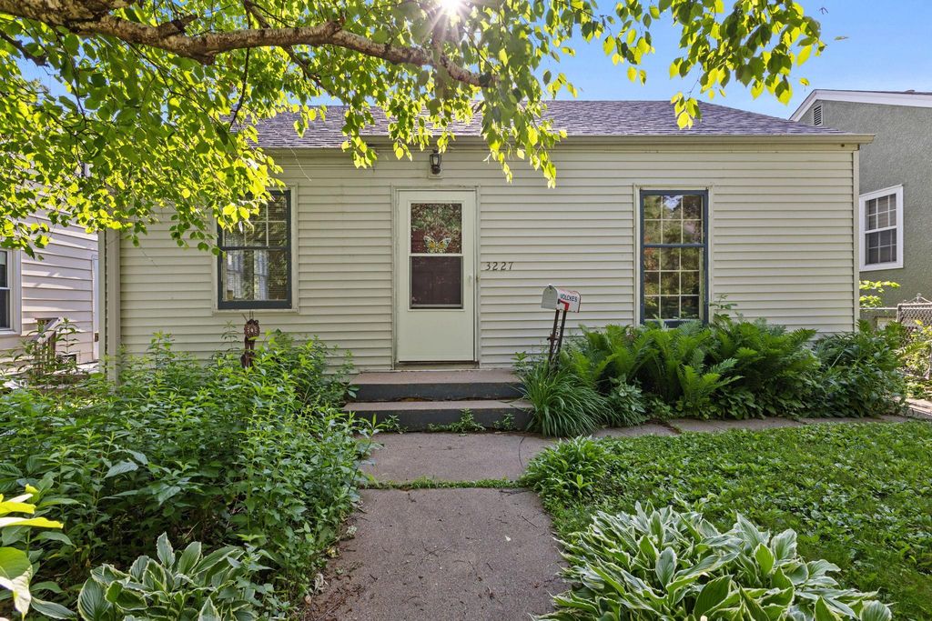 3227 Fillmore Street NE, Minneapolis, MN 55418