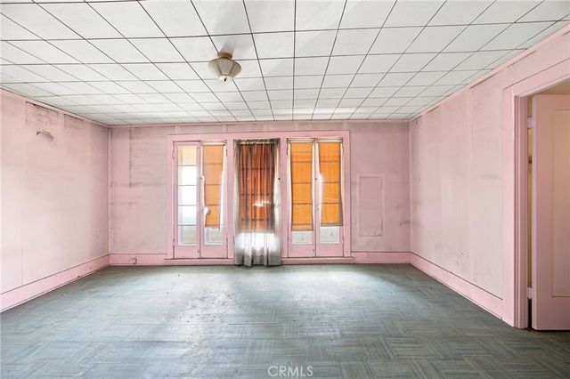 1338 4th, Los Angeles, CA 90019