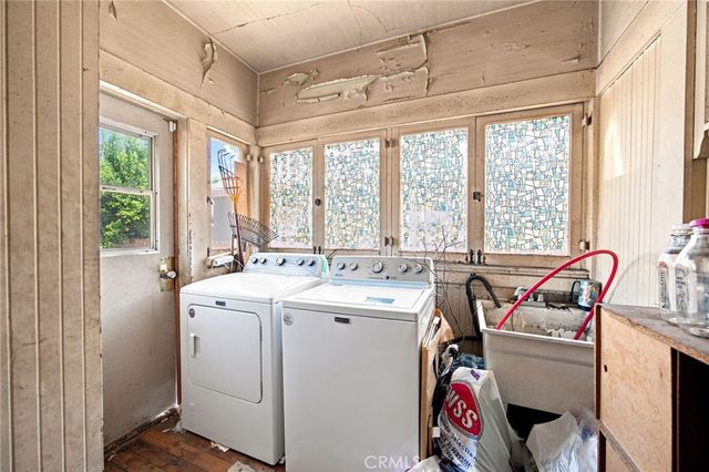 1338 4th, Los Angeles, CA 90019