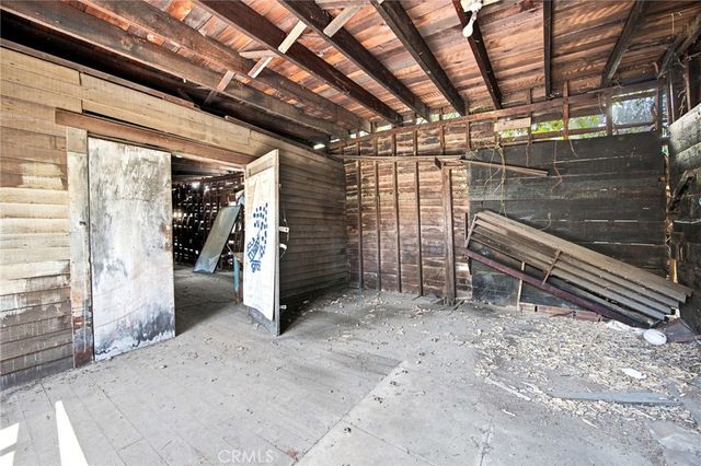 1338 4th, Los Angeles, CA 90019