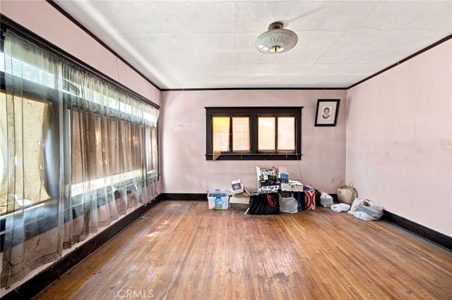 1338 4th, Los Angeles, CA 90019