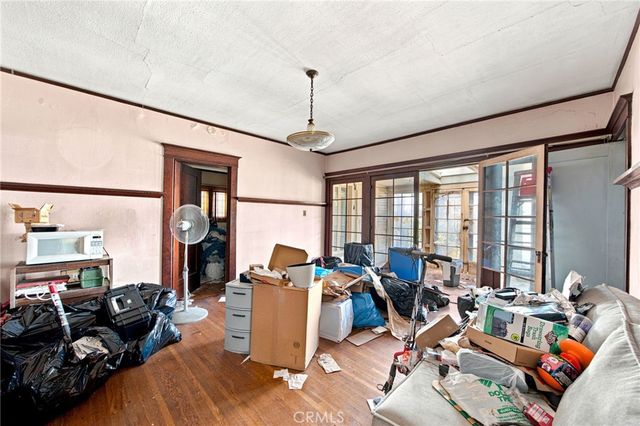 1338 4th, Los Angeles, CA 90019