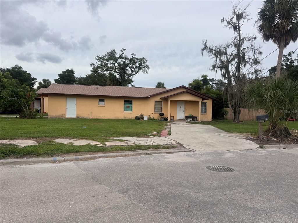 221 W WHIDDEN STREET, Arcadia, FL 34266