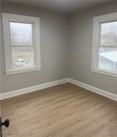 1711 Manhattan, Youngstown, OH 44509