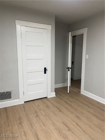 1711 Manhattan, Youngstown, OH 44509