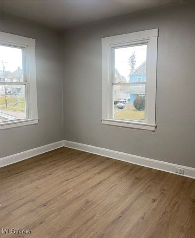 1711 Manhattan, Youngstown, OH 44509