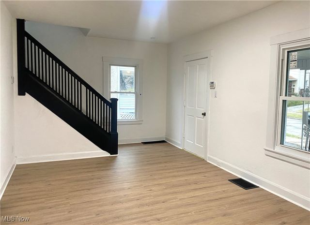 1711 Manhattan, Youngstown, OH 44509