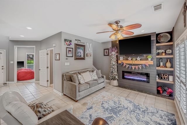 4227 Millbrook Dr, Bryant, AR 72022