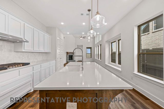 1717 Cornwall Avenue, Fort Worth, TX 76052