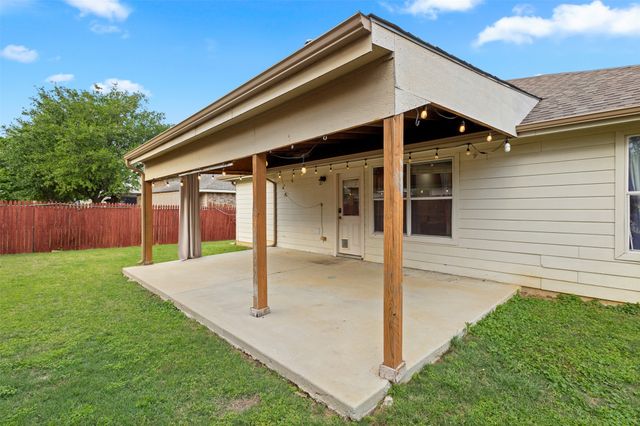 3709 Allison Drive, Denton, TX 76207