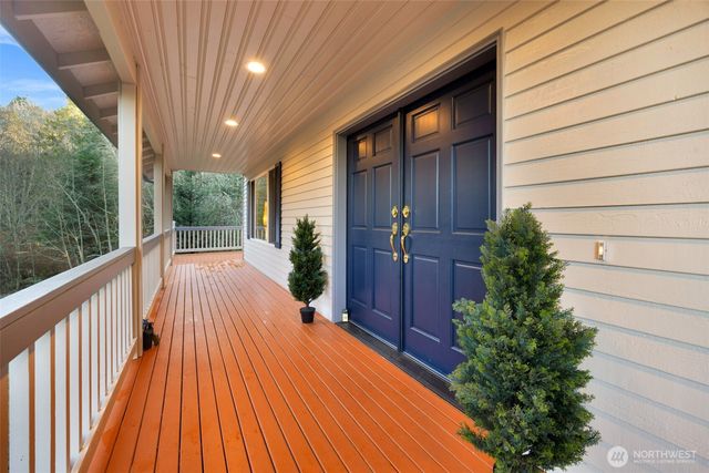 185 Belmont Place, Camano Island, WA 98282