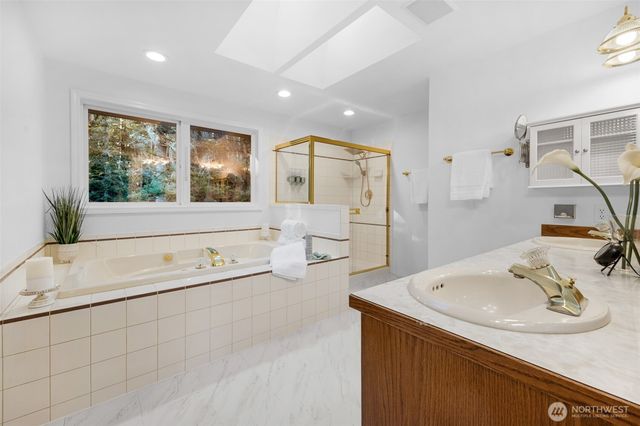 185 Belmont Place, Camano Island, WA 98282