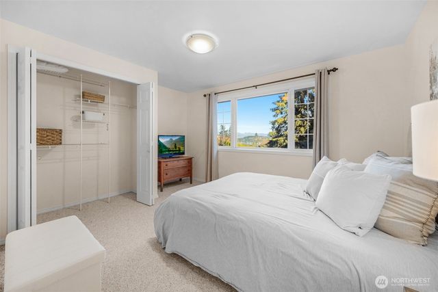 185 Belmont Place, Camano Island, WA 98282