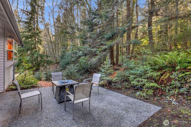 185 Belmont Place, Camano Island, WA 98282