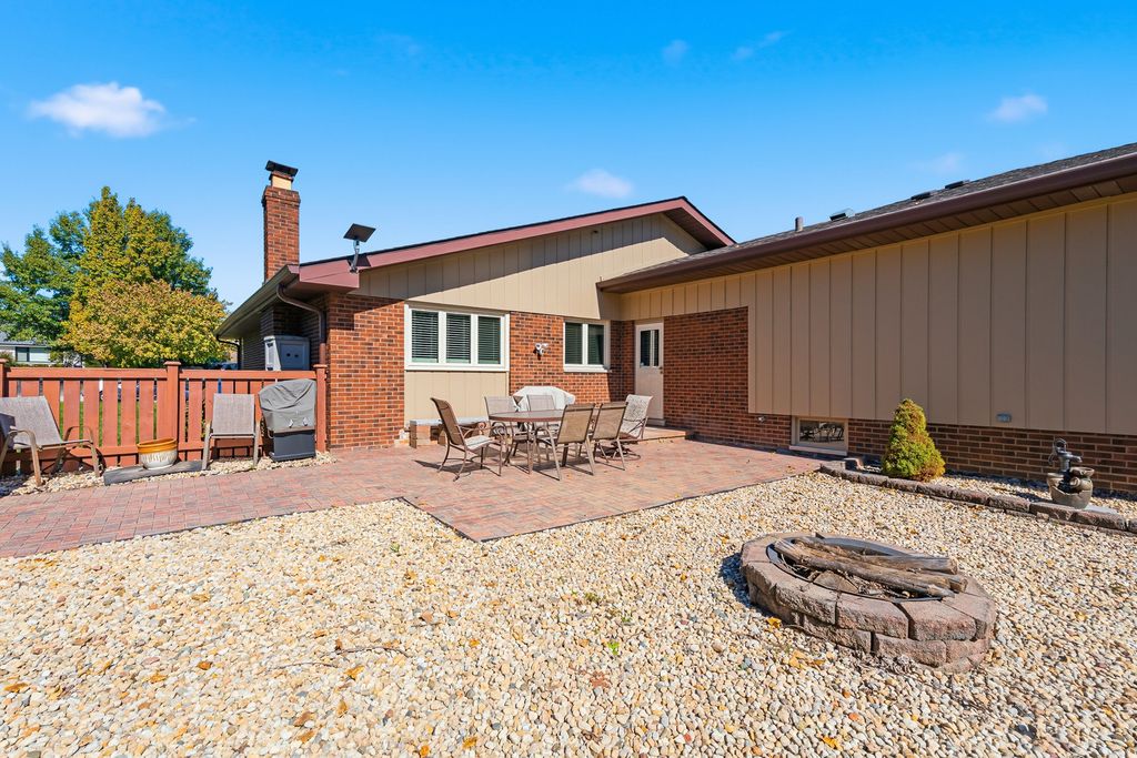 13821 W Dublin Drive, Homer Glen, IL 60491 — photo 2