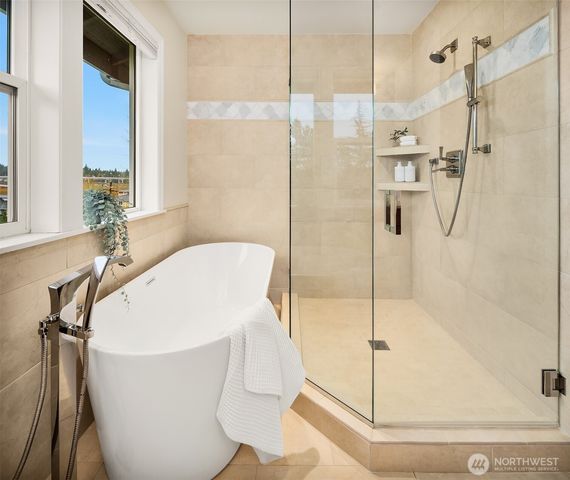 4020 Lake Washington Boulevard SE, Bellevue, WA 98006